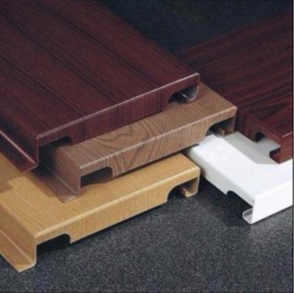 吊顶铝單(dan)板