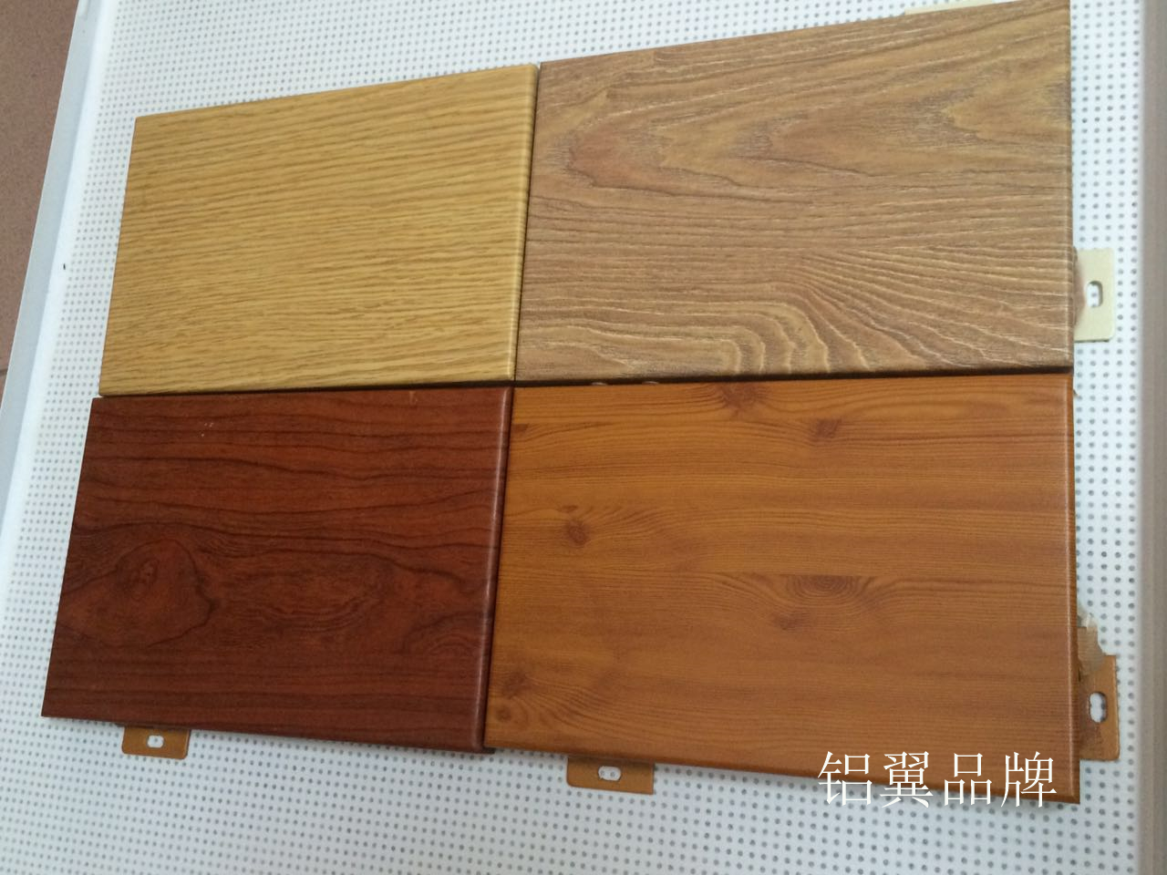 木(mù)纹转印铝板